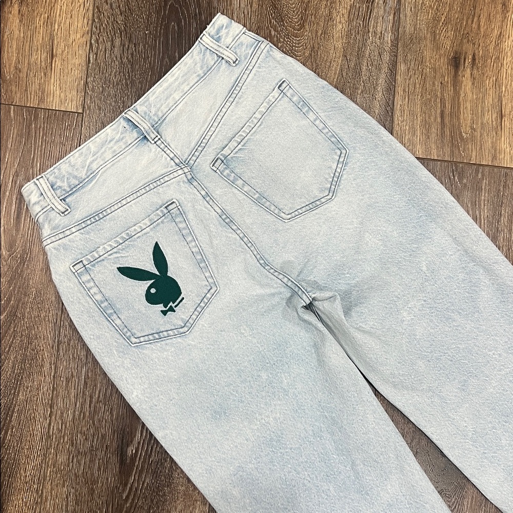 PLAYBOY BY PACSUN Cloud Ten V Dip Boyfriend Distressed Ripped Jeans - Picture 10 of 14